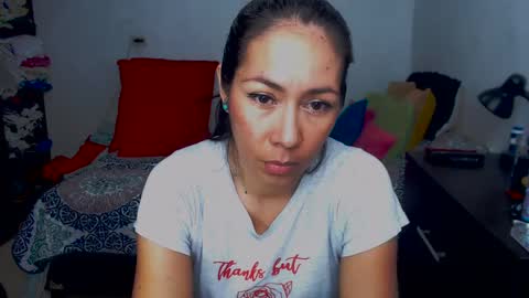 Snapshot of helen_lya chatting on 02/18/25, 10:36 Helen online show from 02/18/25, 10:36