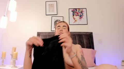 Helen  online show from 03/12/25, 01:40