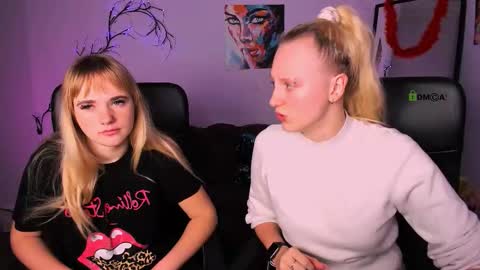 Snapshot of helen_shineee chatting on 12/18/25, 09:04 helen_shineee online show from 12/18/25, 09:04