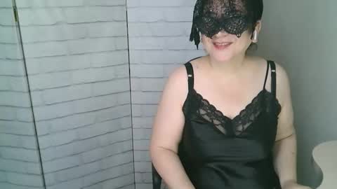 Snapshot of helen_xi chatting on 03/31/26, 05:41 Helen online show from 03/31/26, 05:41