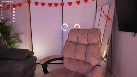 Helen online show from 02/26/26, 03:33