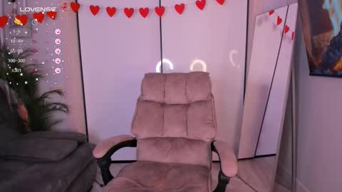 Snapshot of helena_lorente chatting on 03/08/26, 03:27 Helen online show from 03/08/26, 03:27