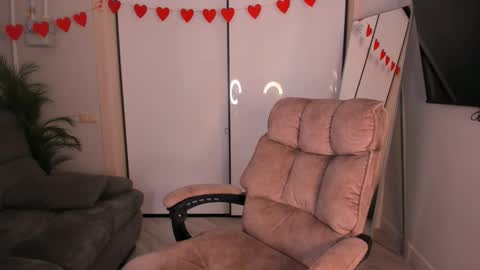 Snapshot of helena_lorente chatting on 03/18/26, 03:15 Helen online show from 03/18/26, 03:15