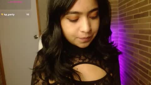 Snapshot of helenacyruss666 chatting on 02/19/26, 07:21 Only 18 cyrus online show from 02/19/26, 07:21