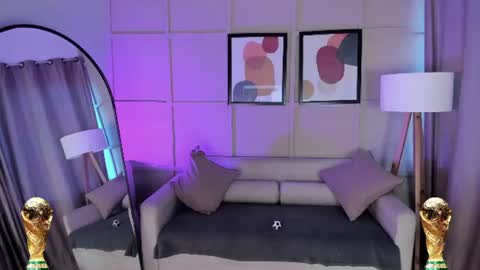 Snapshot of helenaduque_ chatting on 06/11/26, 11:30 Helena online show from 06/11/26, 11:30