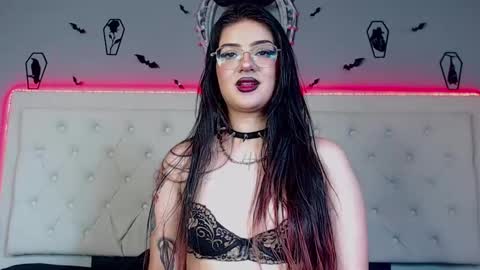 helenamorningstar online show from 02/20/25, 07:45