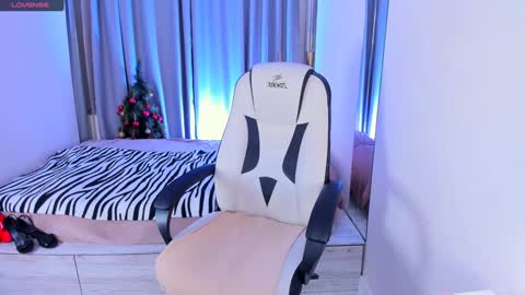 Snapshot of helenaregal chatting on 01/04/25, 01:31 Helena online show from 01/04/25, 01:31