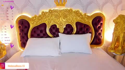 H E L E N A  online show from 12/23/24, 11:17