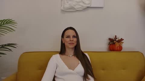 Helen online show from 10/31/25, 06:31