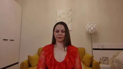 Snapshot of helenbenit chatting on 03/31/26, 07:31 Helen online show from 03/31/26, 07:31