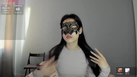 Hi I am Helen online show from 05/18/26, 02:07