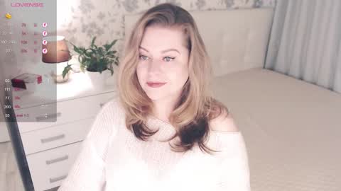 Snapshot of helenbonham chatting on 09/20/25, 05:19 Helena Bonham online show from 09/20/25, 05:19