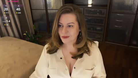 Snapshot of helenbonham chatting on 06/15/26, 11:51 Helena Bonham online show from 06/15/26, 11:51