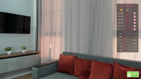 Snapshot of helenchristensen chatting on 02/09/25, 11:47 Sarah here Help to make 100 thumbs up online show from 02/09/25, 11:47