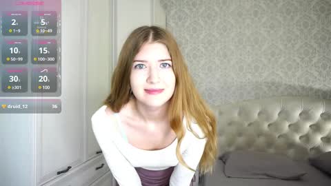 Snapshot of helenchristensen chatting on 02/15/25, 06:01 Sarah here Help to make 100 thumbs up online show from 02/15/25, 06:01