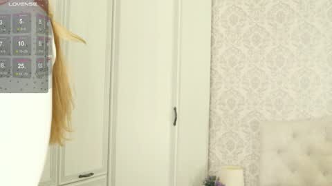 Snapshot of helenchristensen chatting on 03/02/25, 08:50 Sarah here Help to make 100 thumbs up online show from 03/02/25, 08:50