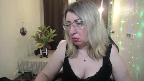 helenenigma online show from 01/26/25, 07:20