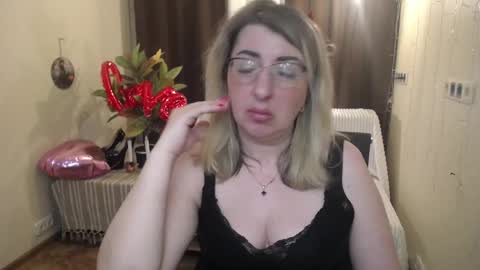 helenenigma online show from 02/20/25, 10:26