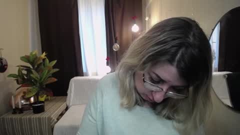 helenenigma online show from 03/07/25, 06:02