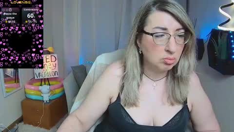 Snapshot of helenenigma chatting on 05/28/26, 06:38 helenenigma online show from 05/28/26, 06:38
