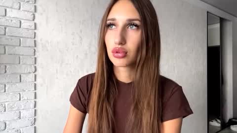 Chloe online show from 09/19/25, 09:11