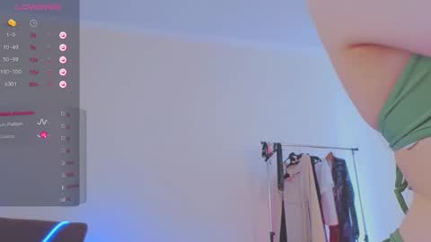 Snapshot of helenmann_ chatting on 03/06/25, 11:47   online show from 03/06/25, 11:47