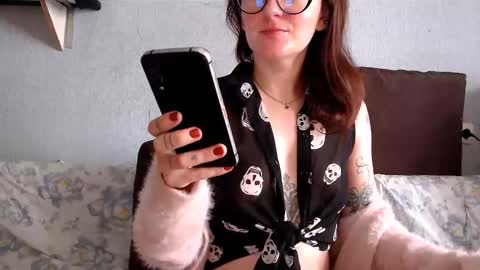 HelenRed online show from 02/18/26, 09:38