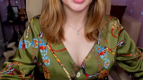 Helen online show from 12/29/24, 04:59