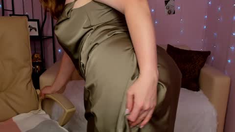 Helen online show from 01/12/25, 04:42