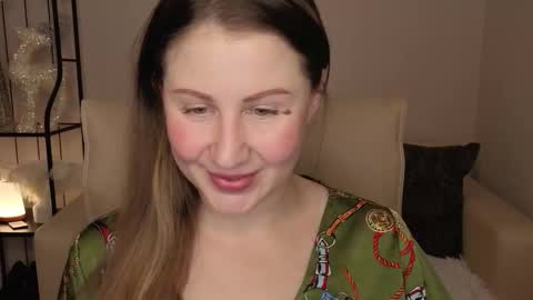 Snapshot of helens_lov chatting on 01/08/26, 02:03 Helen online show from 01/08/26, 02:03