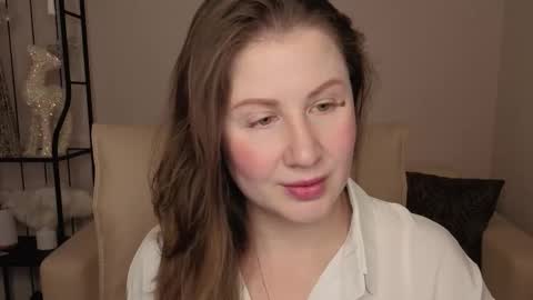 Snapshot of helens_lov chatting on 01/18/26, 01:42 Helen online show from 01/18/26, 01:42