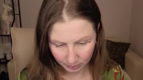 Snapshot of helens_lov chatting on 01/19/26, 08:07 Helen online show from 01/19/26, 08:07