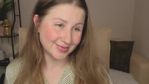Snapshot of helens_lov chatting on 06/06/26, 01:54 Helen online show from 06/06/26, 01:54