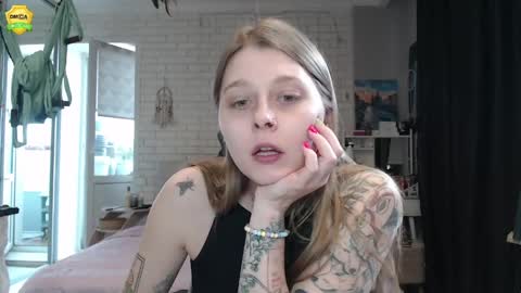 Snapshot of helenundersin chatting on 04/01/26, 12:50 Helen online show from 04/01/26, 12:50