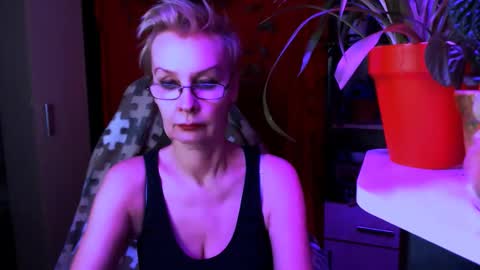 Snapshot of helgahimmele chatting on 03/26/26, 04:01 Helga online show from 03/26/26, 04:01