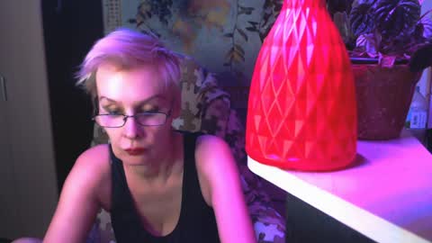 Snapshot of helgahimmele chatting on 04/02/26, 09:01 Helga online show from 04/02/26, 09:01