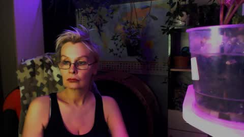 Snapshot of helgahimmele chatting on 05/04/26, 05:42 Helga online show from 05/04/26, 05:42