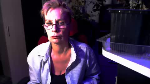 Helga online show from 06/15/26, 08:33