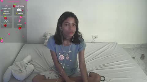 Snapshot of helia_n_amy chatting on 01/16/25, 03:24 Helia Transfem and Amy online show from 01/16/25, 03:24