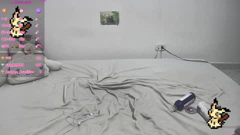 Snapshot of helia_n_amy chatting on 01/22/25, 08:18 Helia Transfem and Amy online show from 01/22/25, 08:18