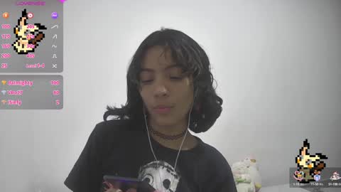 Snapshot of helia_n_amy chatting on 01/25/25, 06:23 Helia Transfem and Amy online show from 01/25/25, 06:23