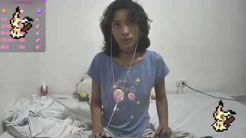 Snapshot of helia_n_amy chatting on 01/29/25, 11:35 Helia Transfem and Amy online show from 01/29/25, 11:35