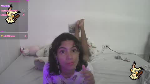 Snapshot of helia_n_amy chatting on 01/30/25, 06:54 Helia Transfem and Amy online show from 01/30/25, 06:54