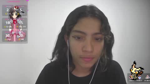 Snapshot of helia_n_amy chatting on 02/05/25, 06:13 Helia Transfem and Amy online show from 02/05/25, 06:13