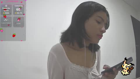 Snapshot of helia_n_amy chatting on 02/07/25, 03:30 Helia Transfem and Amy online show from 02/07/25, 03:30