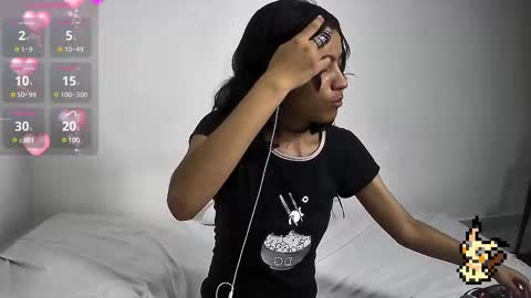 Snapshot of helia_n_amy chatting on 02/23/25, 10:53 Helia Transfem and Amy online show from 02/23/25, 10:53