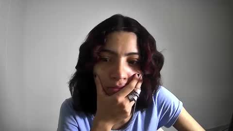 Snapshot of helia_n_amy chatting on 03/04/25, 02:21 Helia Transfem and Amy online show from 03/04/25, 02:21