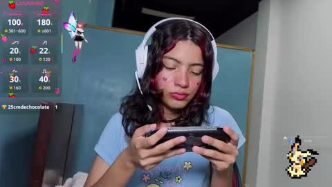 Snapshot of helia_n_amy chatting on 09/11/25, 02:50 Helia Transfem and Amy online show from 09/11/25, 02:50