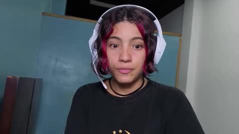 Snapshot of helia_n_amy chatting on 09/24/25, 05:22 Helia Transfem and Amy online show from 09/24/25, 05:22