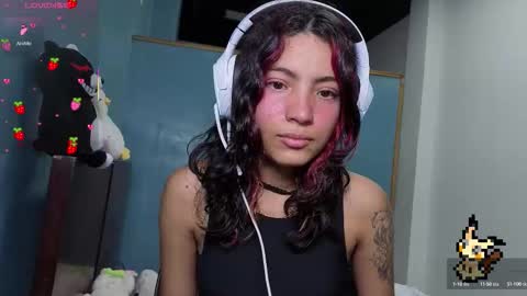 Snapshot of helia_n_amy chatting on 10/02/25, 04:14 Helia Transfem and Amy online show from 10/02/25, 04:14